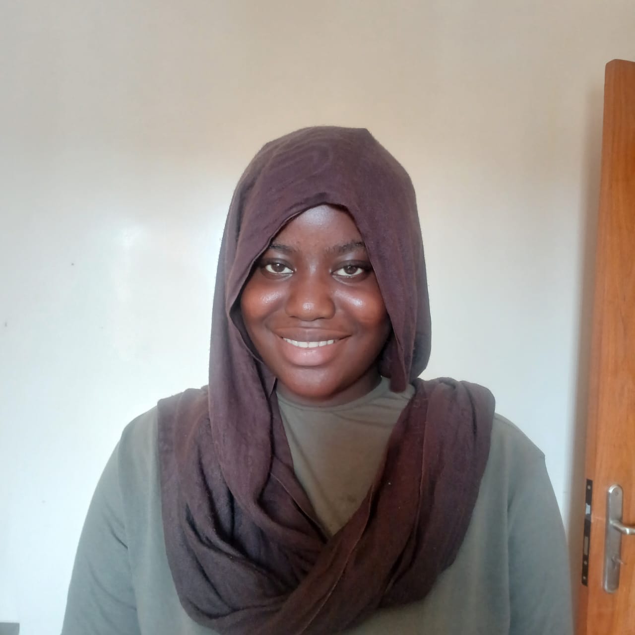 Awa NGOM